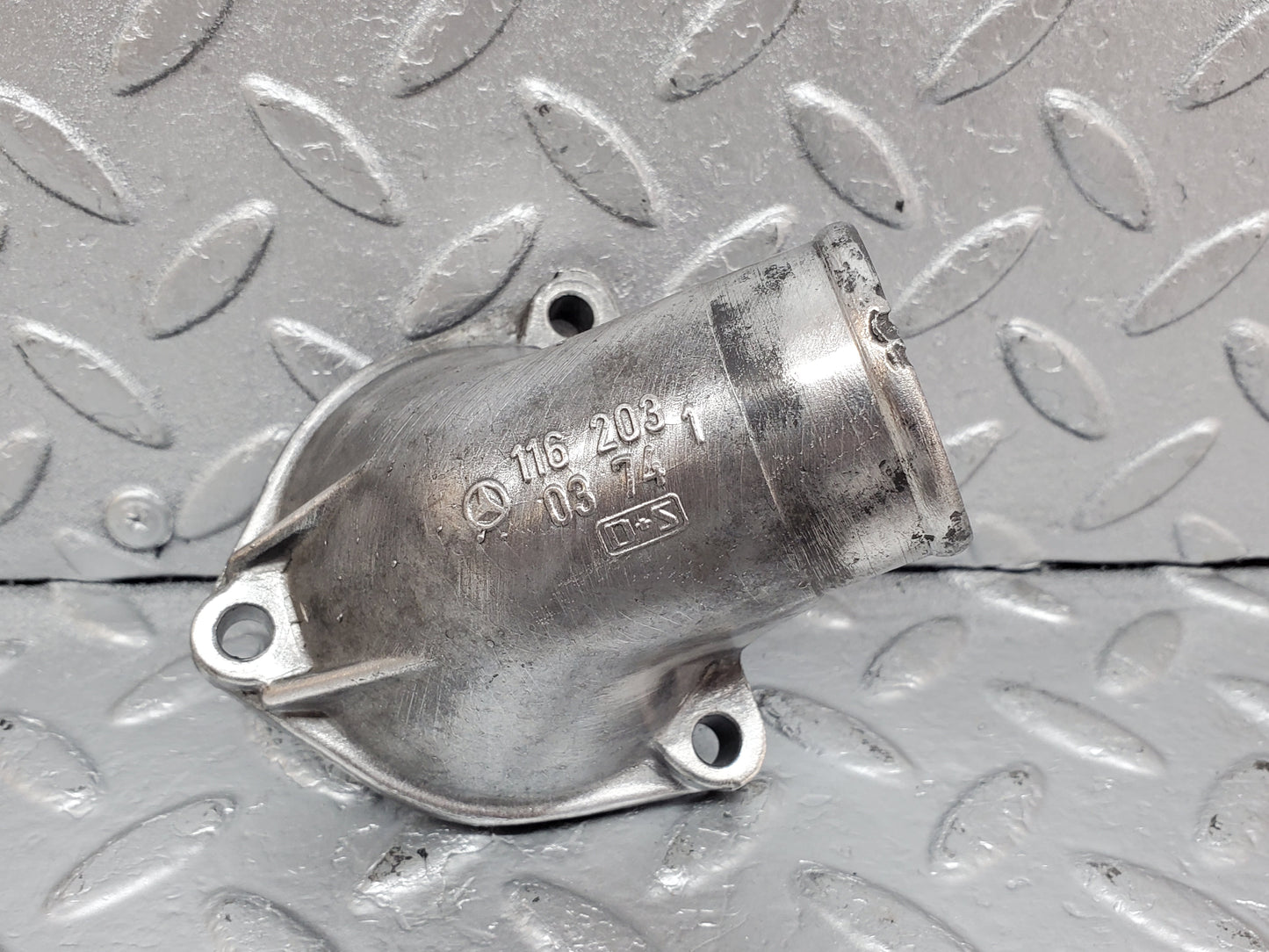 0918 Mercedes-Benz C107 350SLC Coupe Thermostat Housing 1162030374
