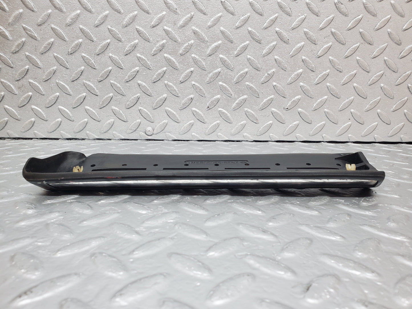 1081 Mercedes-Benz C123 230CE Coupe Front Left Fender Wing Lower Trim Cover