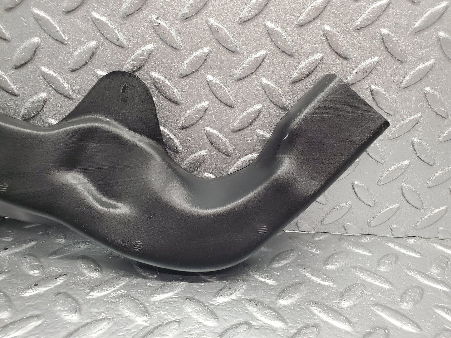 1488 Mercedes-Benz W220 S430 Air Guide Duct Pipe 2208311346