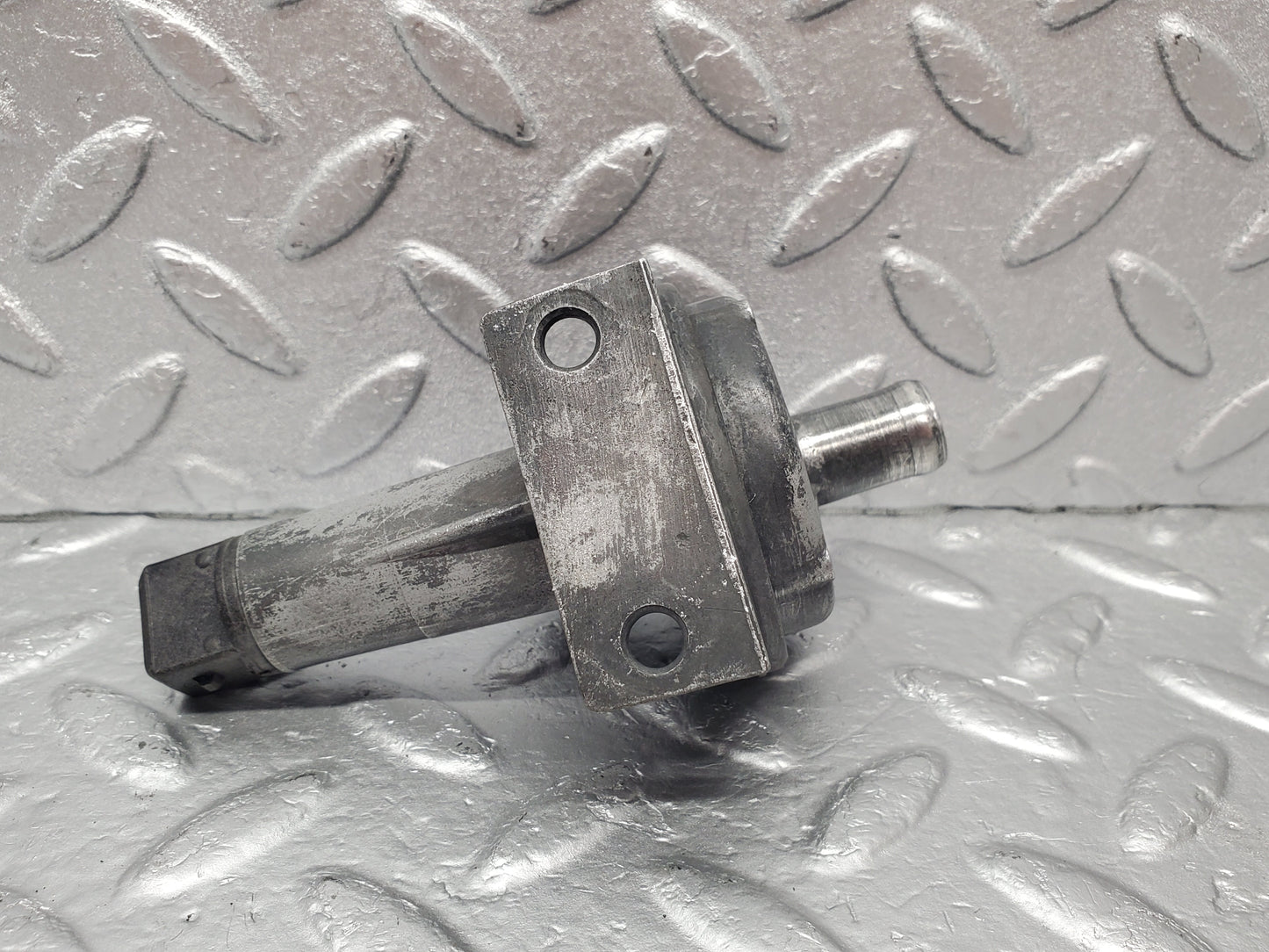 1755 Mercedes-Benz W123 230E Auxiliary Air Valve Bosch 0280140127