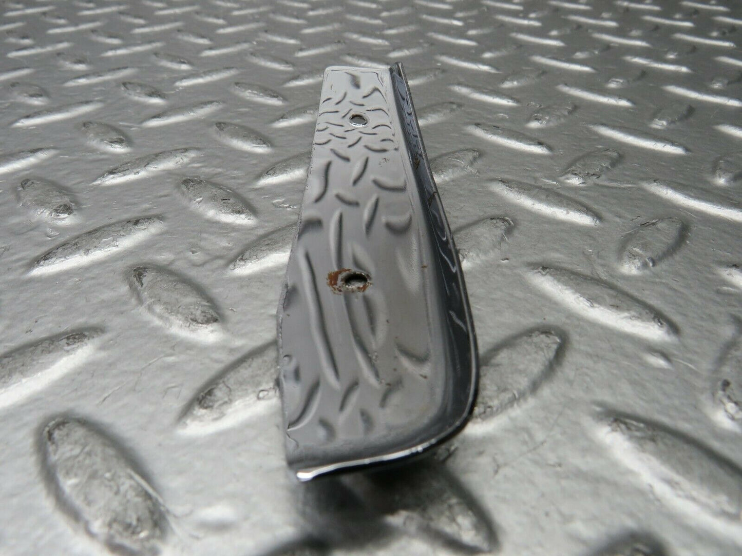 23032 Mercedes-Benz C123 230CE Coupe Right Door Chrome Front Cover