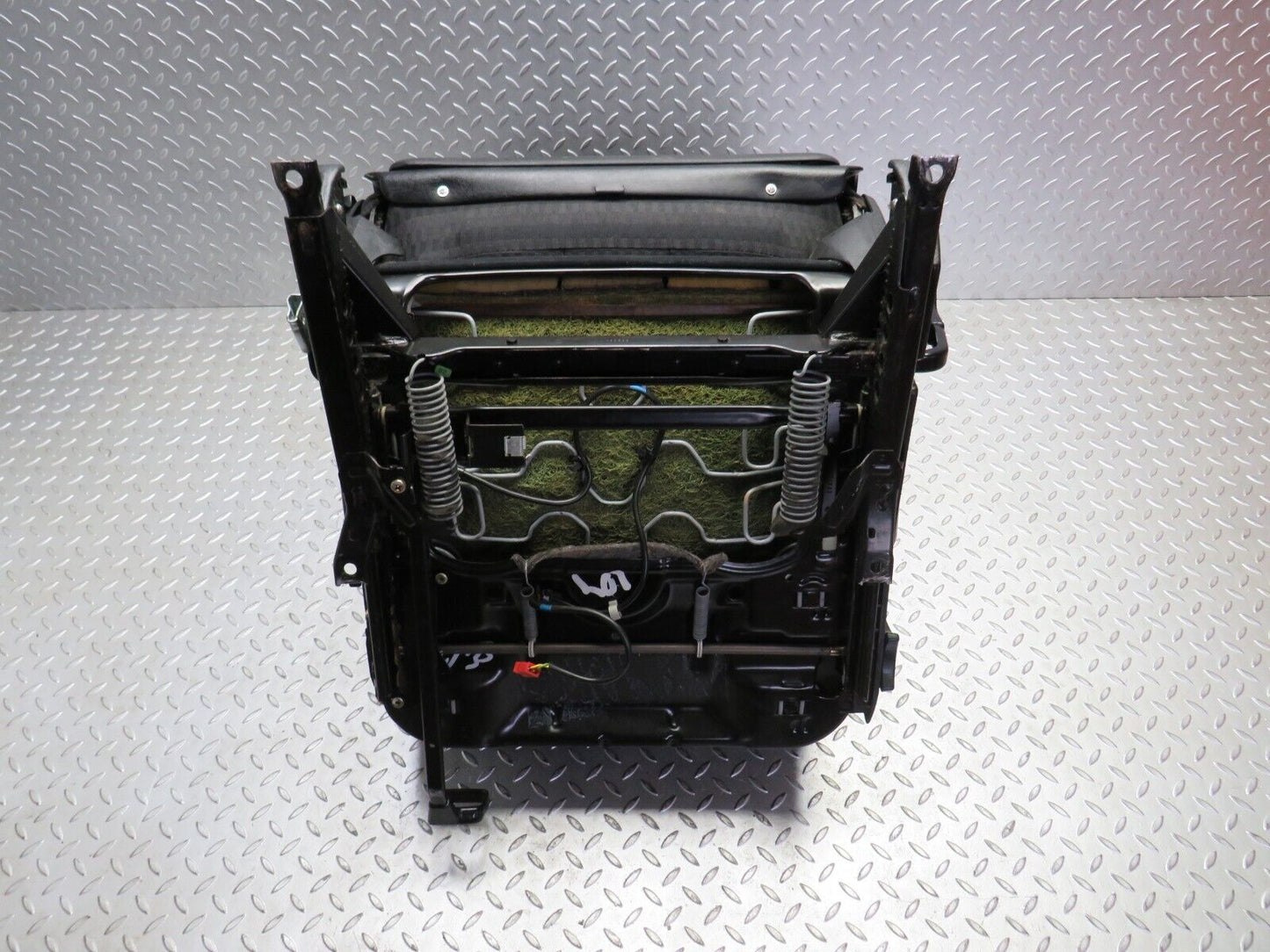 31576 Mercedes-Benz W201 190LE 1.8L Front Right Driver Seat Black