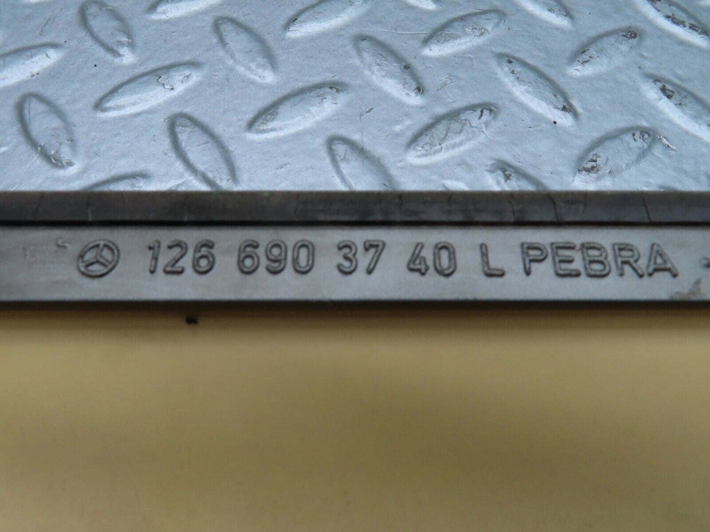 21464 Mercedes-Benz W126 300SE Front Left Door Moulding Trim 1266903740