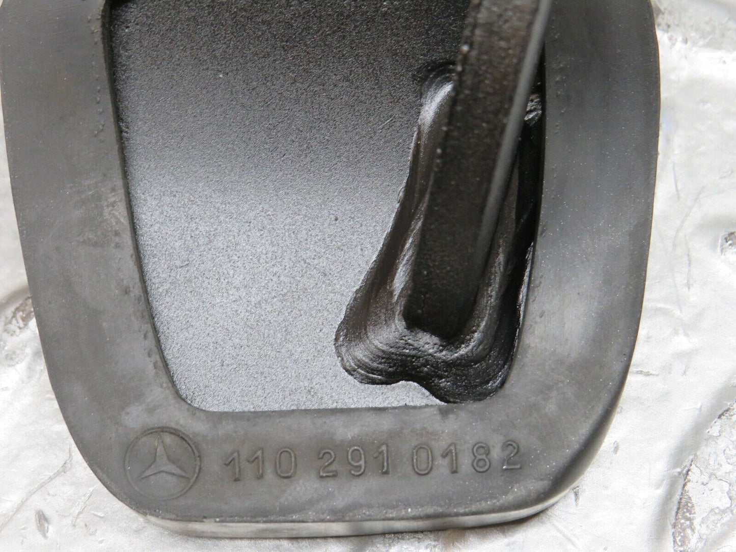 28389 Mercedes-Benz S123 240D Wagon Brake Pedal With Rubber 1102910182