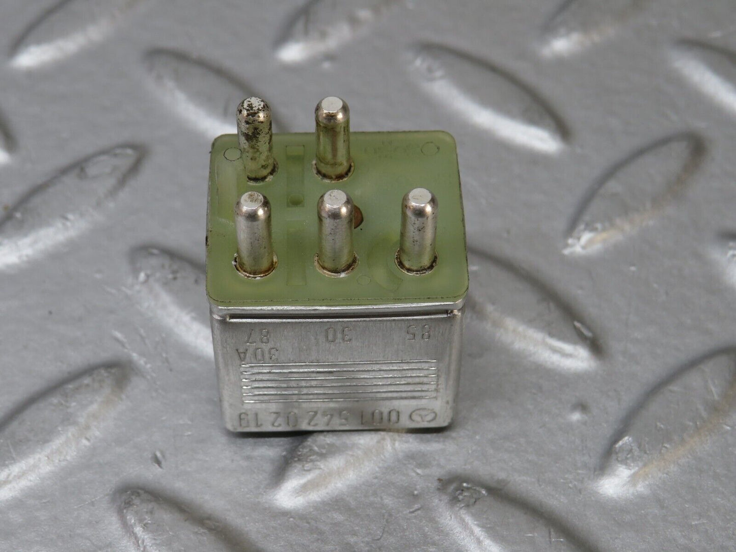 36906 Mercedes-Benz C126 420SEC Coupe Multi Purpose Relay 0015420219