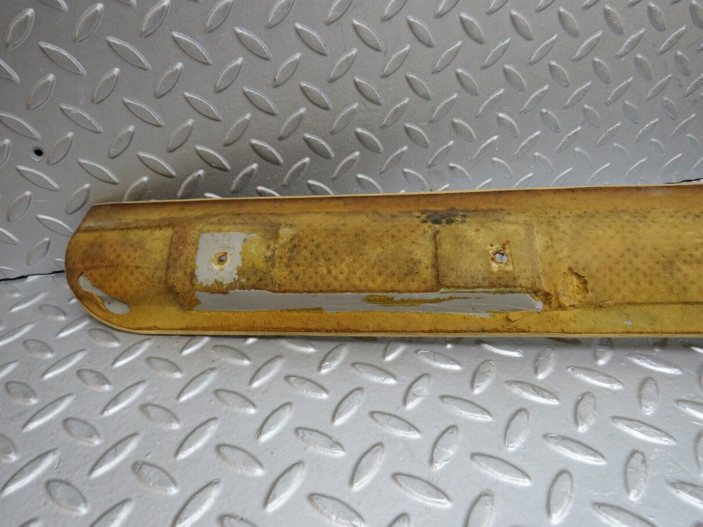 39841 Mercedes-Benz R107 350SL Hardtop C Pillar Cover Right Side Cream