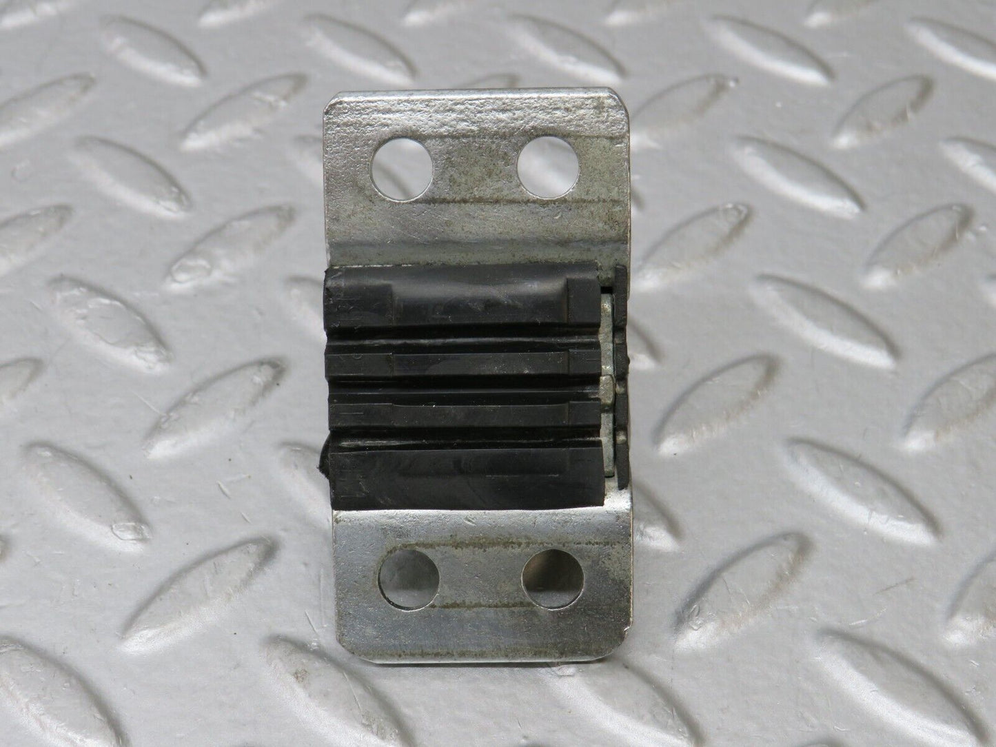 36130 Mercedes-Benz W126 420SE Door Lock Latch Left Side