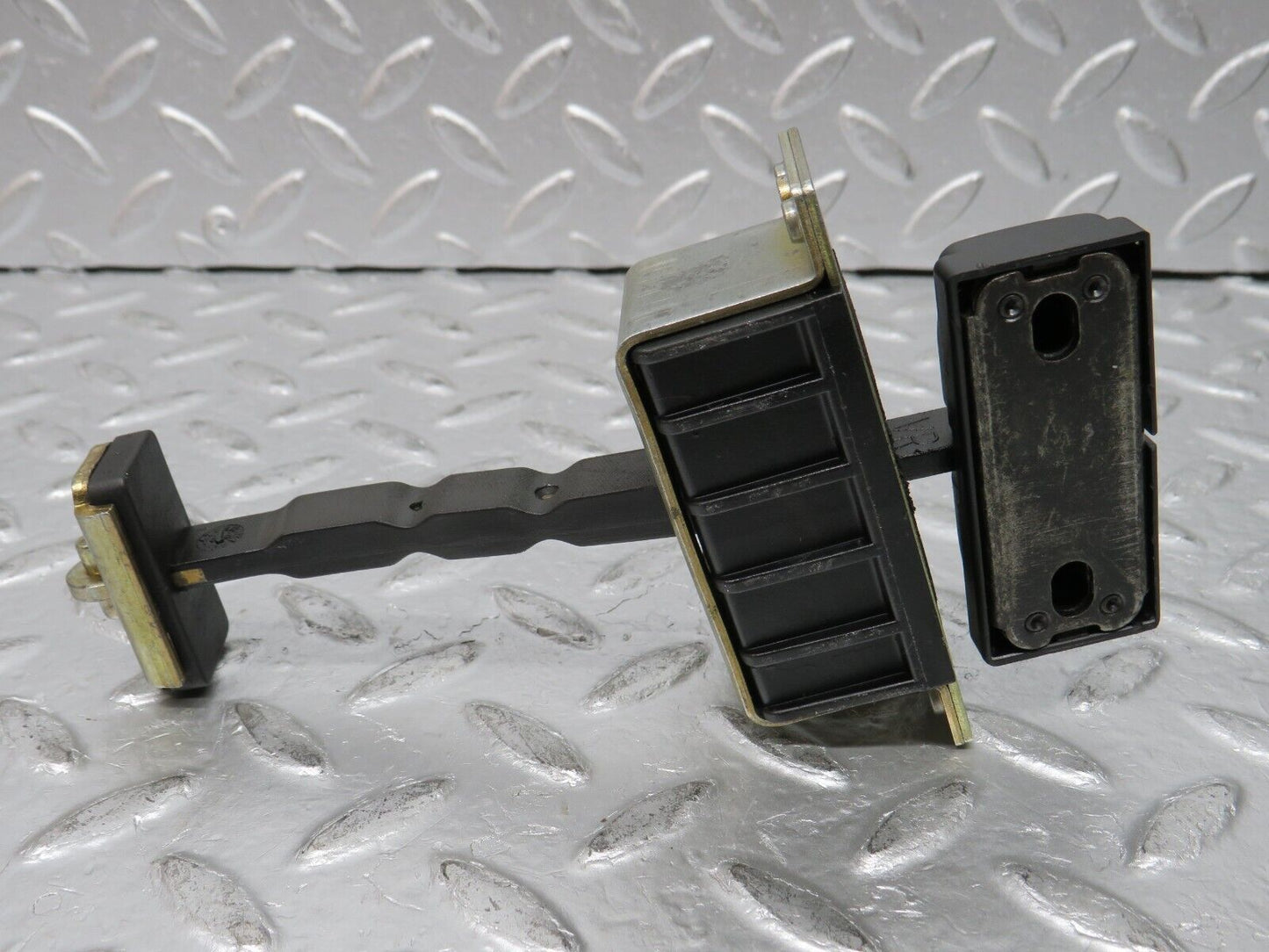 32279 Mercedes-Benz W220 S430 Front Left Door Safety Check Strap