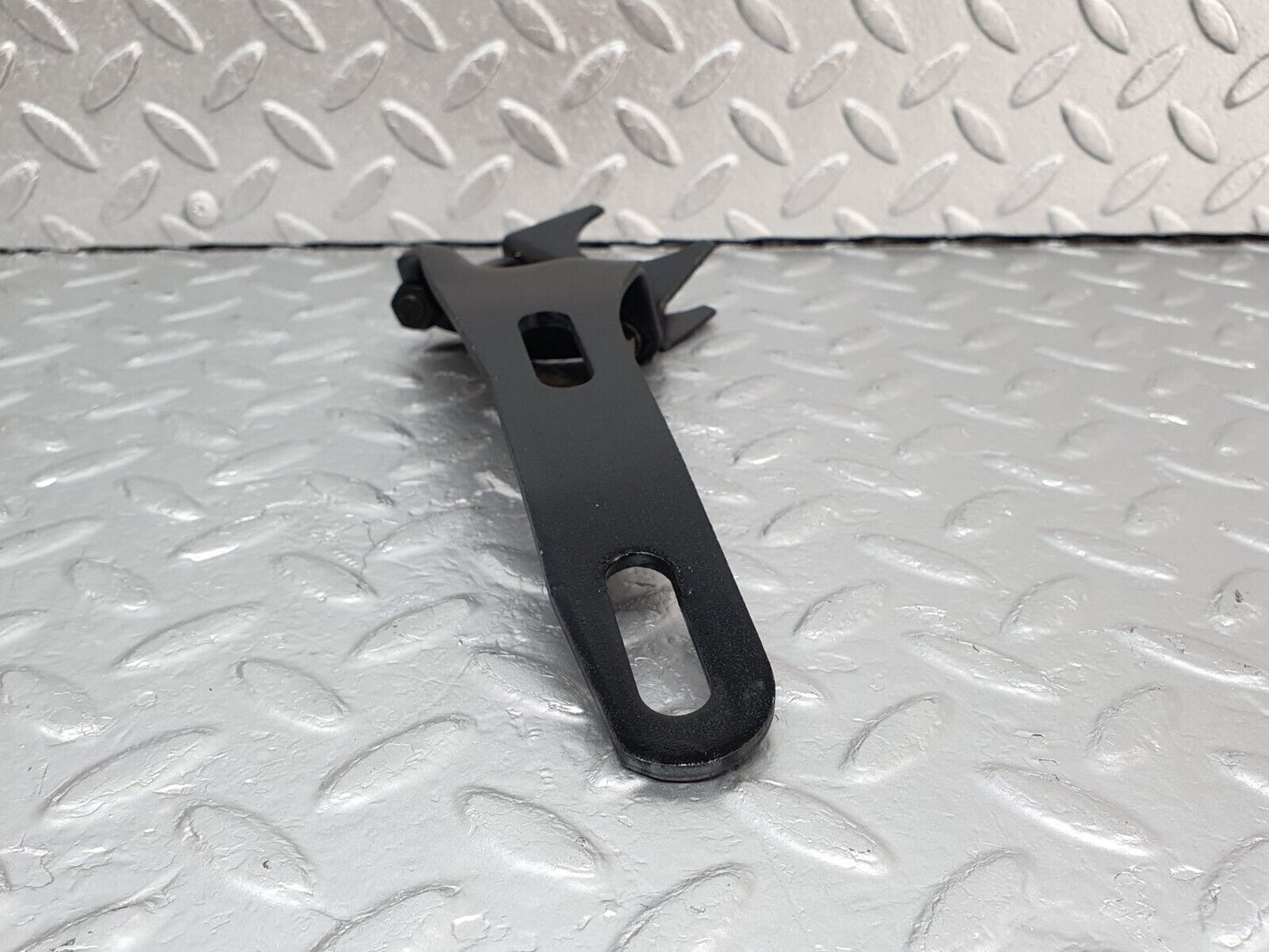 43143 Mercedes-Benz W108 280SE Exhaust Bracket