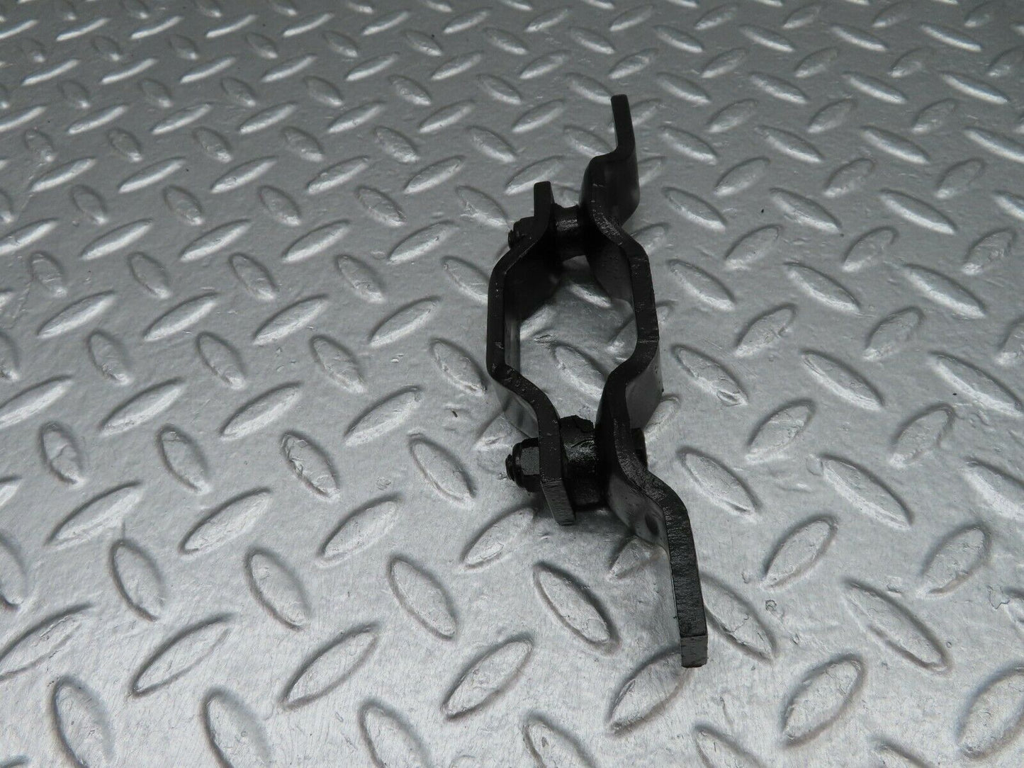17991 Mercedes-Benz W123 200 Gearbox Bracket