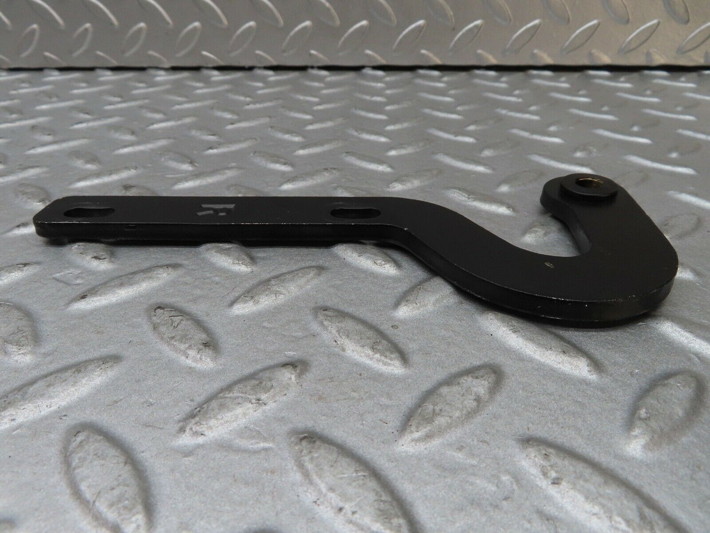 17600 Mercedes-Benz W116 450SEL Bonnet Hinge Support Right Side