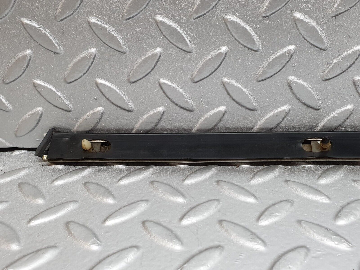 43456 Mercedes-Benz W108 280SE Front Left Door Centre Moulding Trim