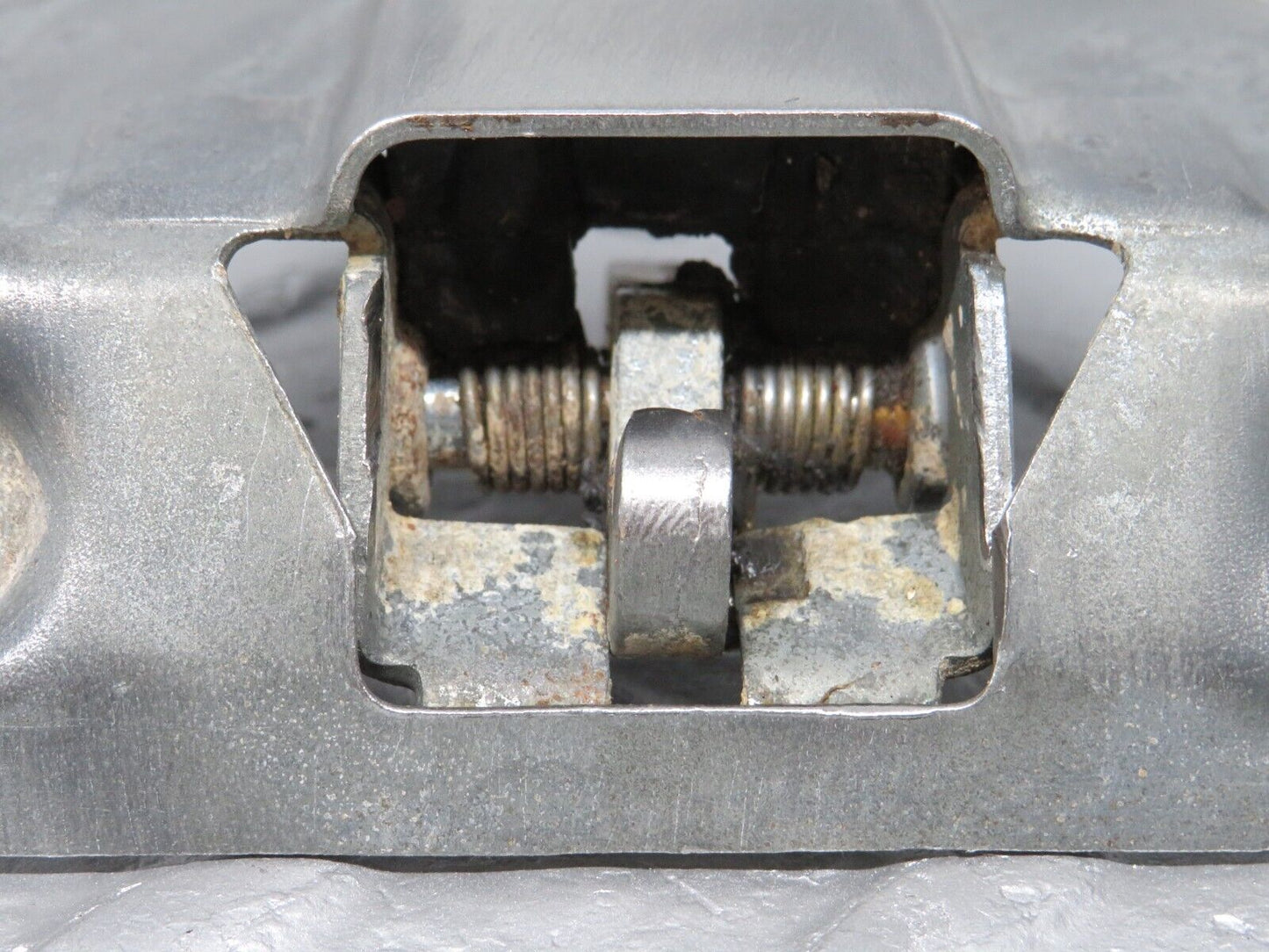 40017 Mercedes-Benz R107 350SL Coupe Trunk Boot Lock Latch 1137500285