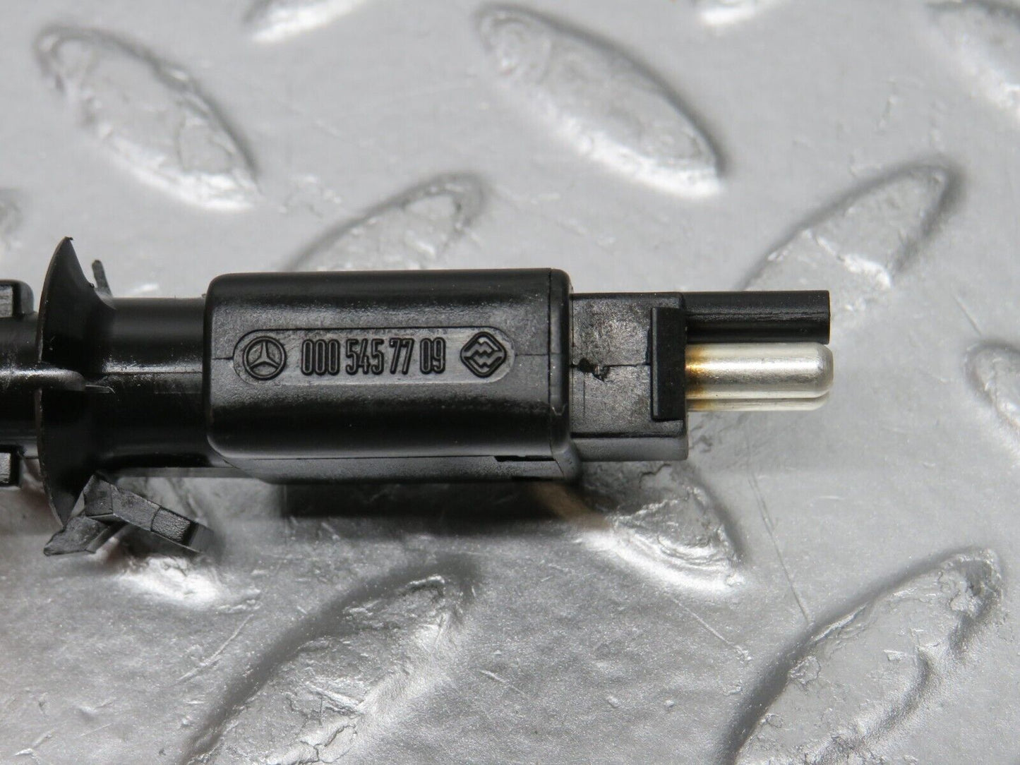 31325 Mercedes-Benz S124 220TE Wagon Brake Light Switch 0005457709