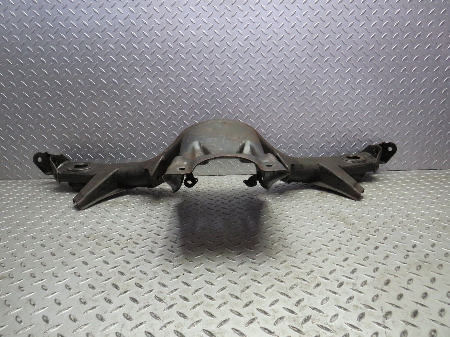 39968 Mercedes-Benz R107 350SL Rear Subframe Axle Carrier