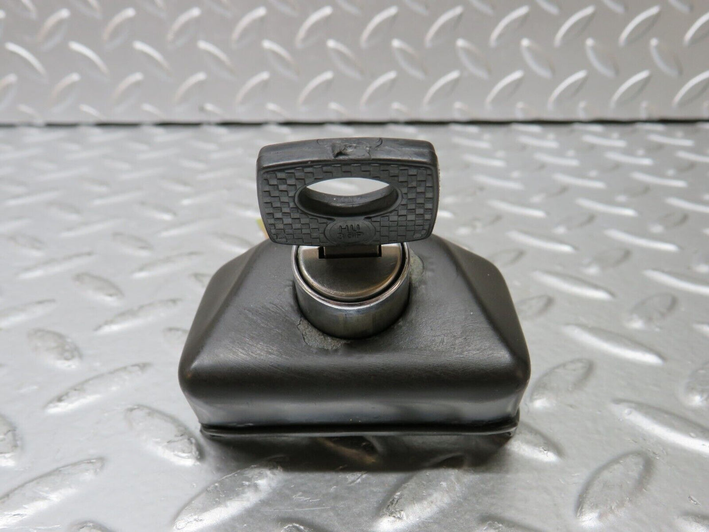 29848 Mercedes-Benz W123 230E Trunk Lock With Key