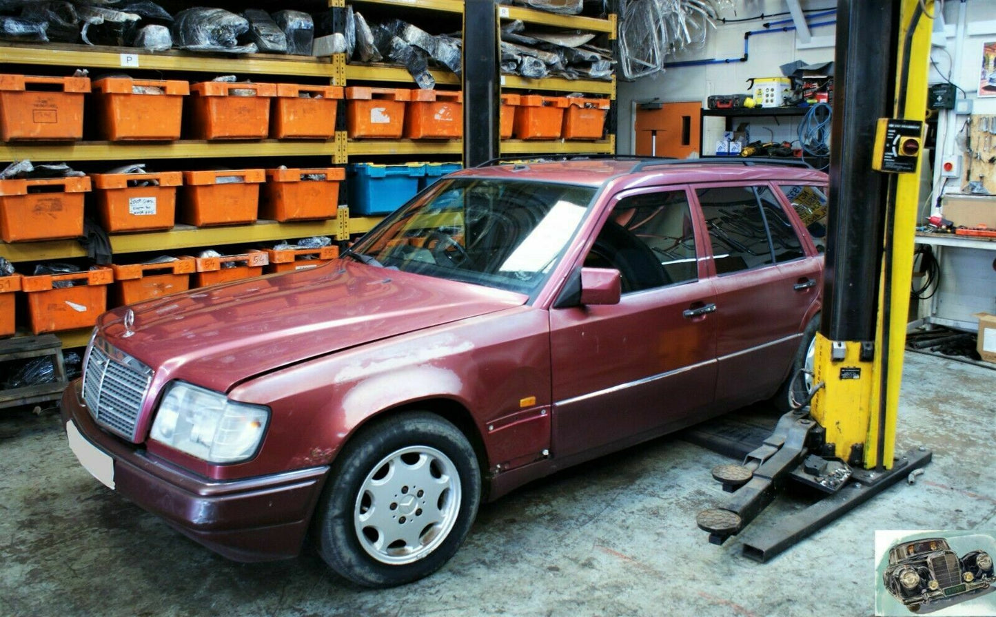 6700 Mercedes-Benz S124 E220 Wagon Front Right Door Lower Trim 1246901640