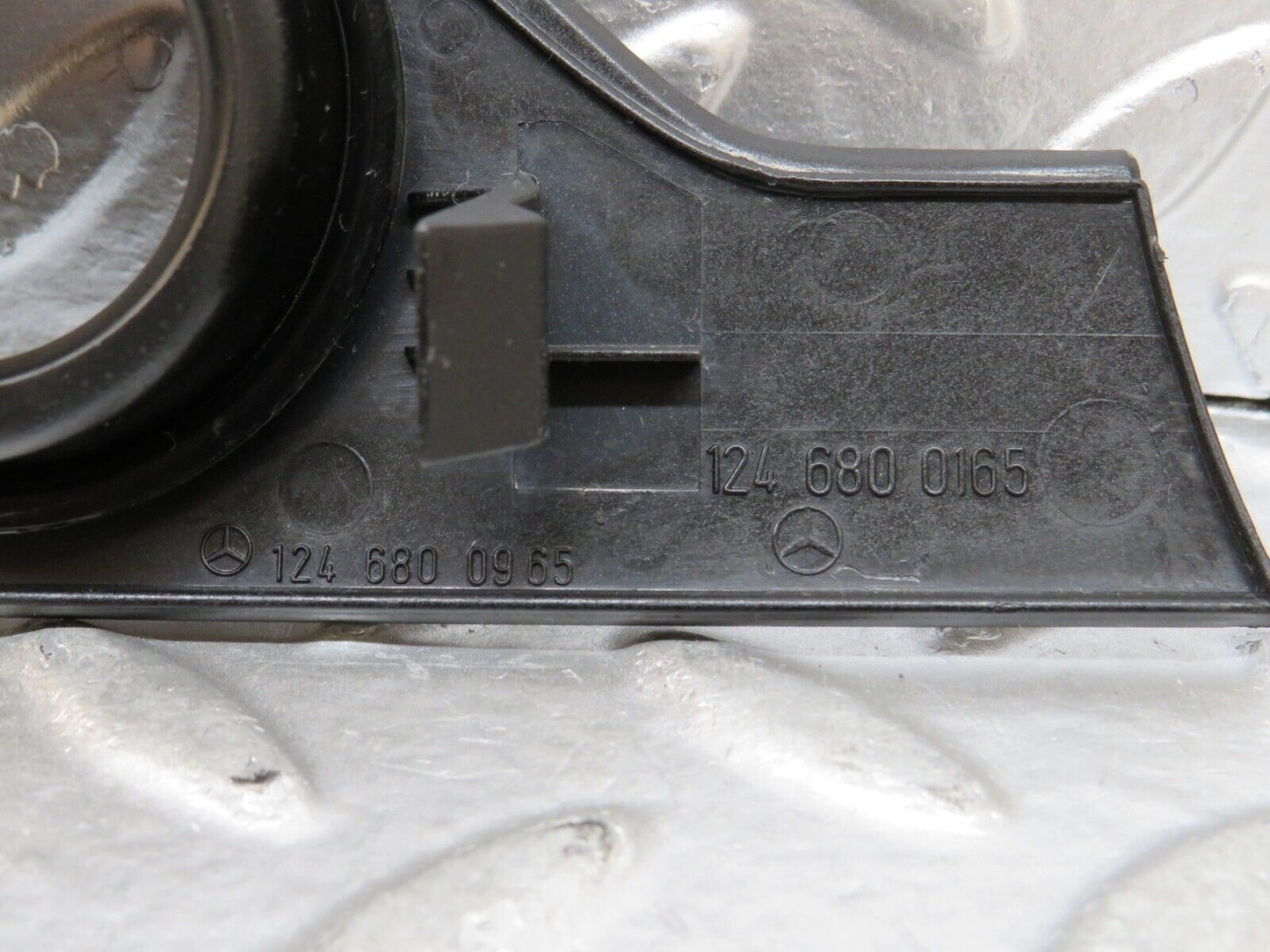 26566 Mercedes-Benz C124 220CE Coupe Ignition Switch Cover Surround 1246800165