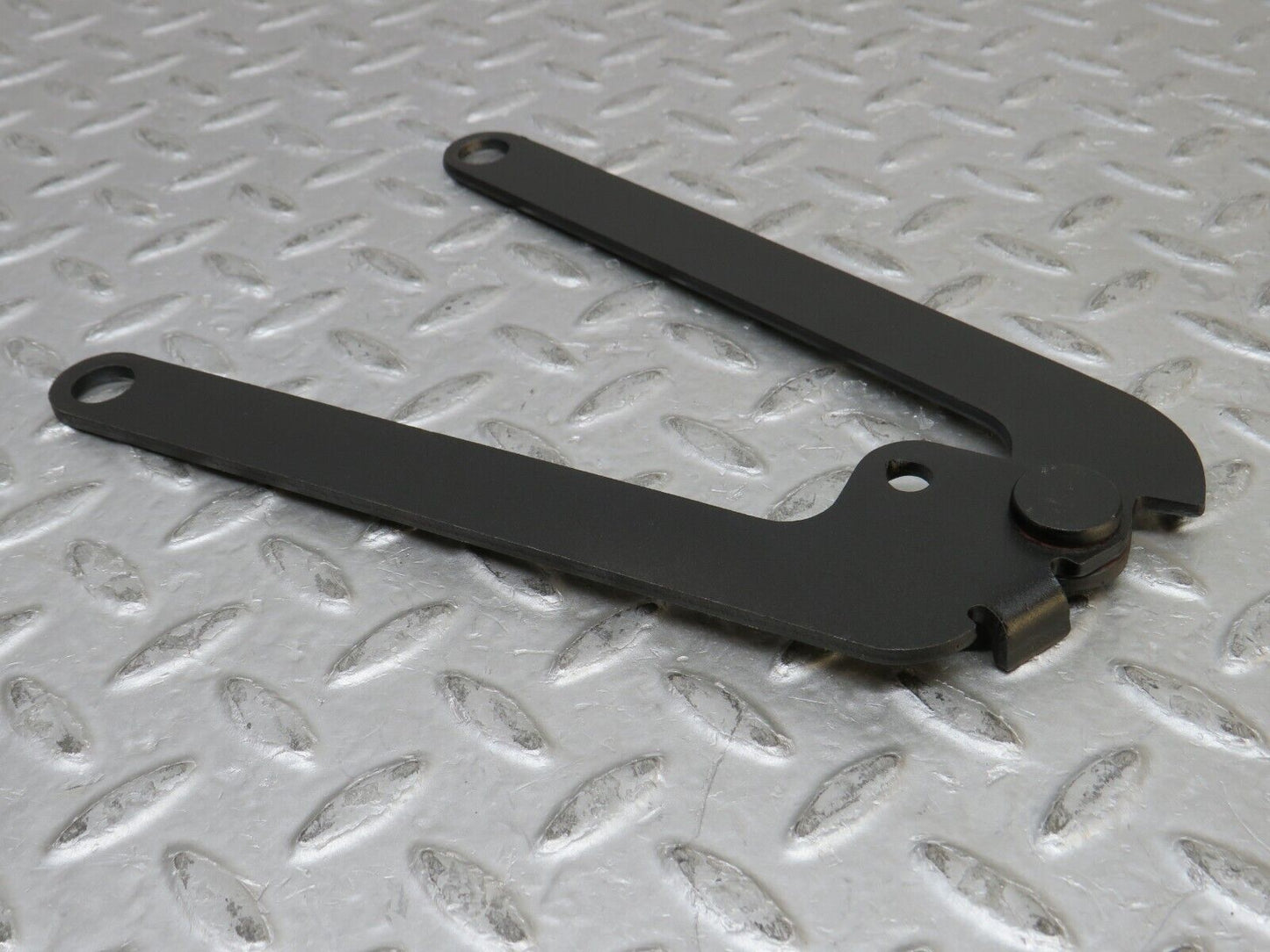 37354 Mercedes-Benz W109 300SEL Bonnet Hinge Right Side