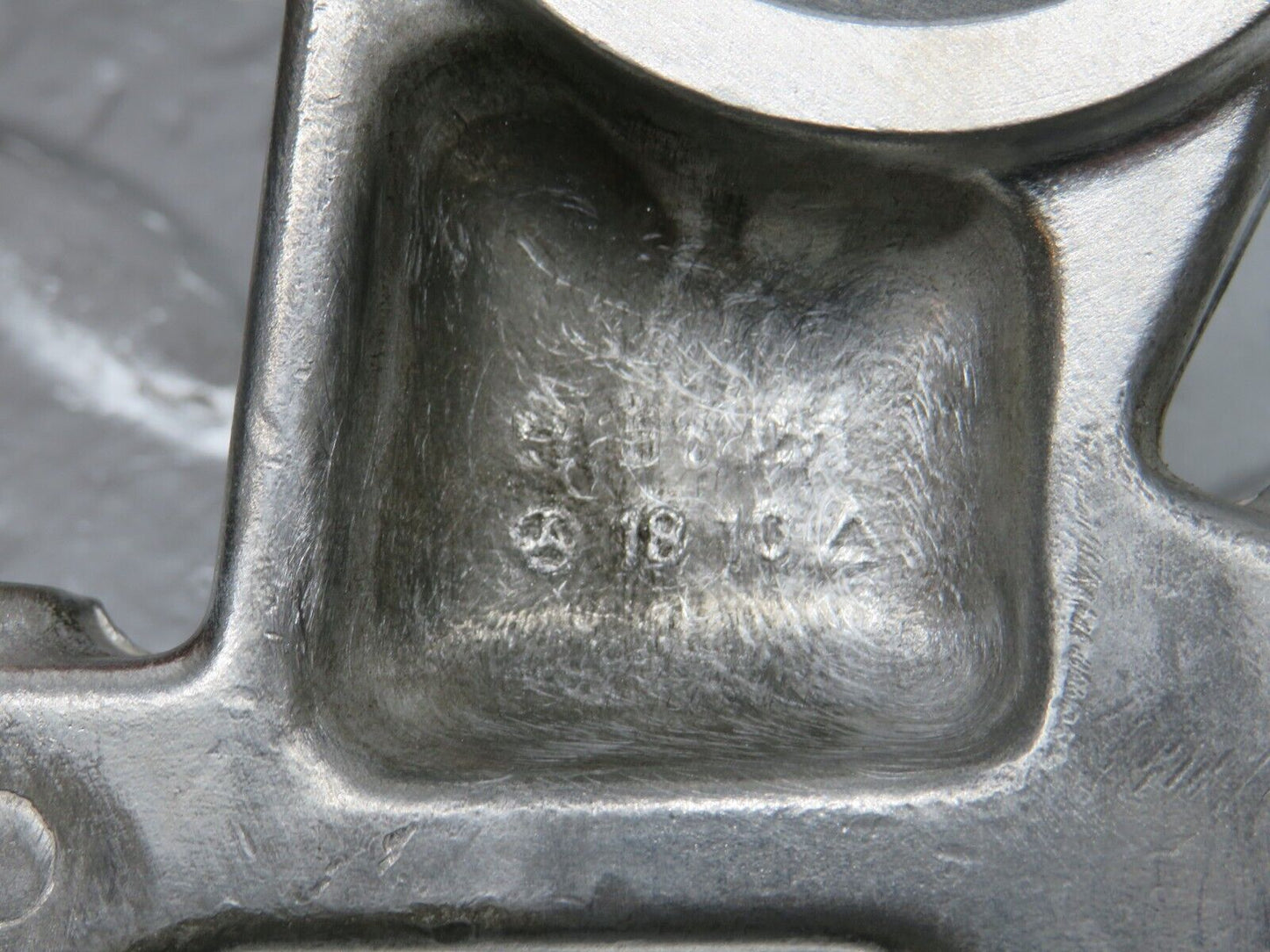 32993 Mercedes-Benz C107 R107 350 V8 Camshaft Tower Bearing 1160511810