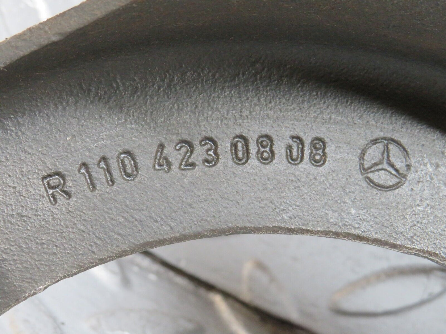 40502 Mercedes-Benz W110 230 Rear Brake Shoes 1104230808 1104230708
