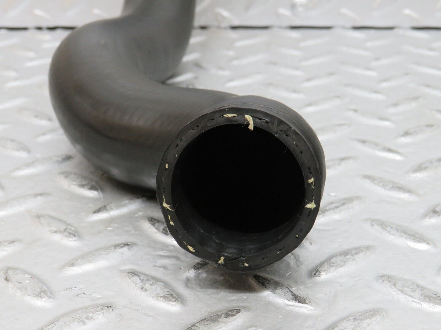 28089 Mercedes-Benz W123 280E Radiator Hose 1235011382