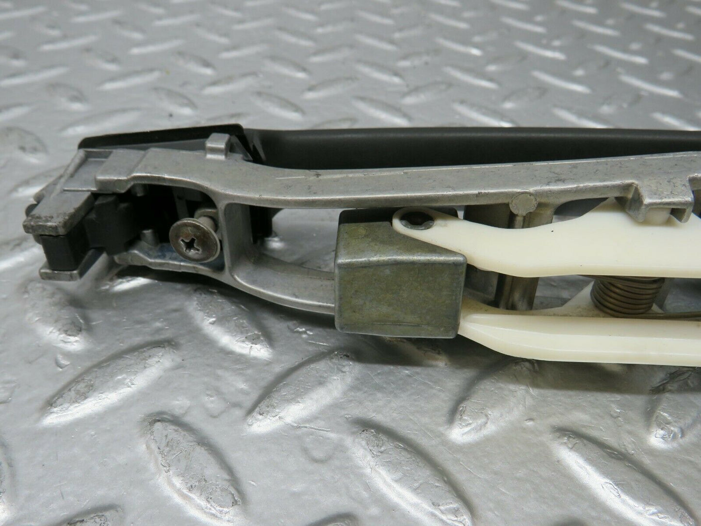 24257 Mercedes-Benz S124 220TE Rear Right Exterior Door Handle