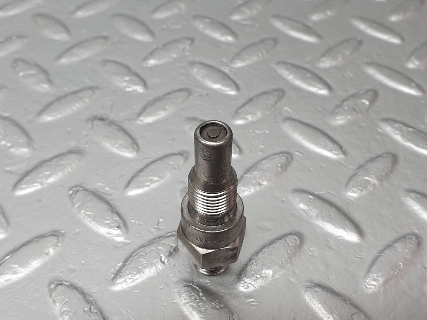 43369 Mercedes-Benz W108 280SE Fuel Injector Bosch DC8C45R2