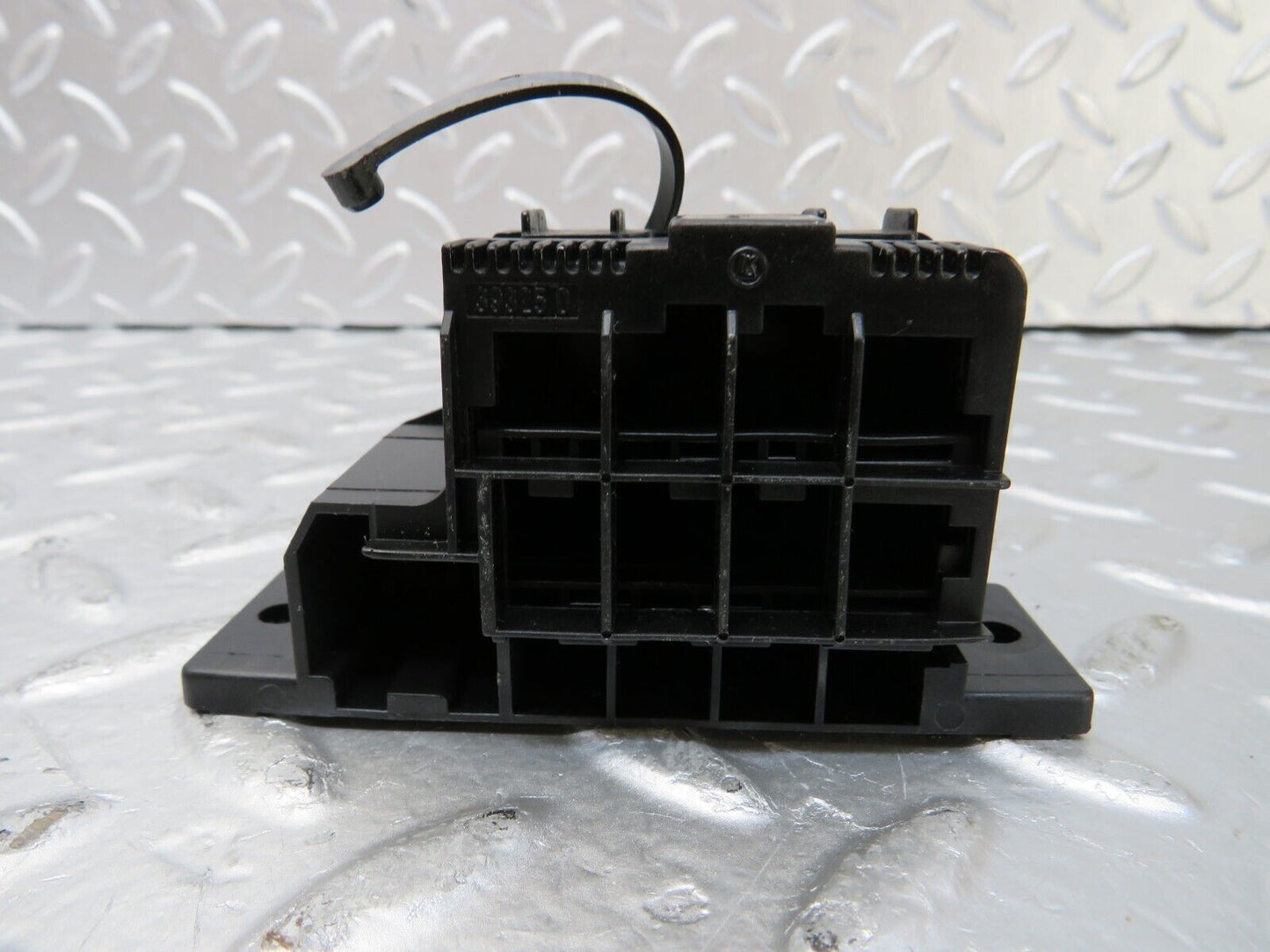 25952 Mercedes-Benz W124 280E Diagnostic Connector 1295455540 1295450003