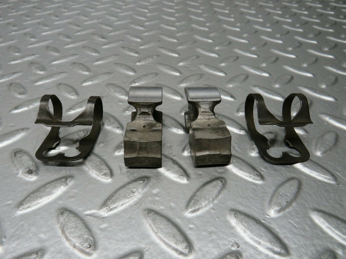 23573 Mercedes-Benz W114 280E Valve Rocker Arm With Retaining Spring