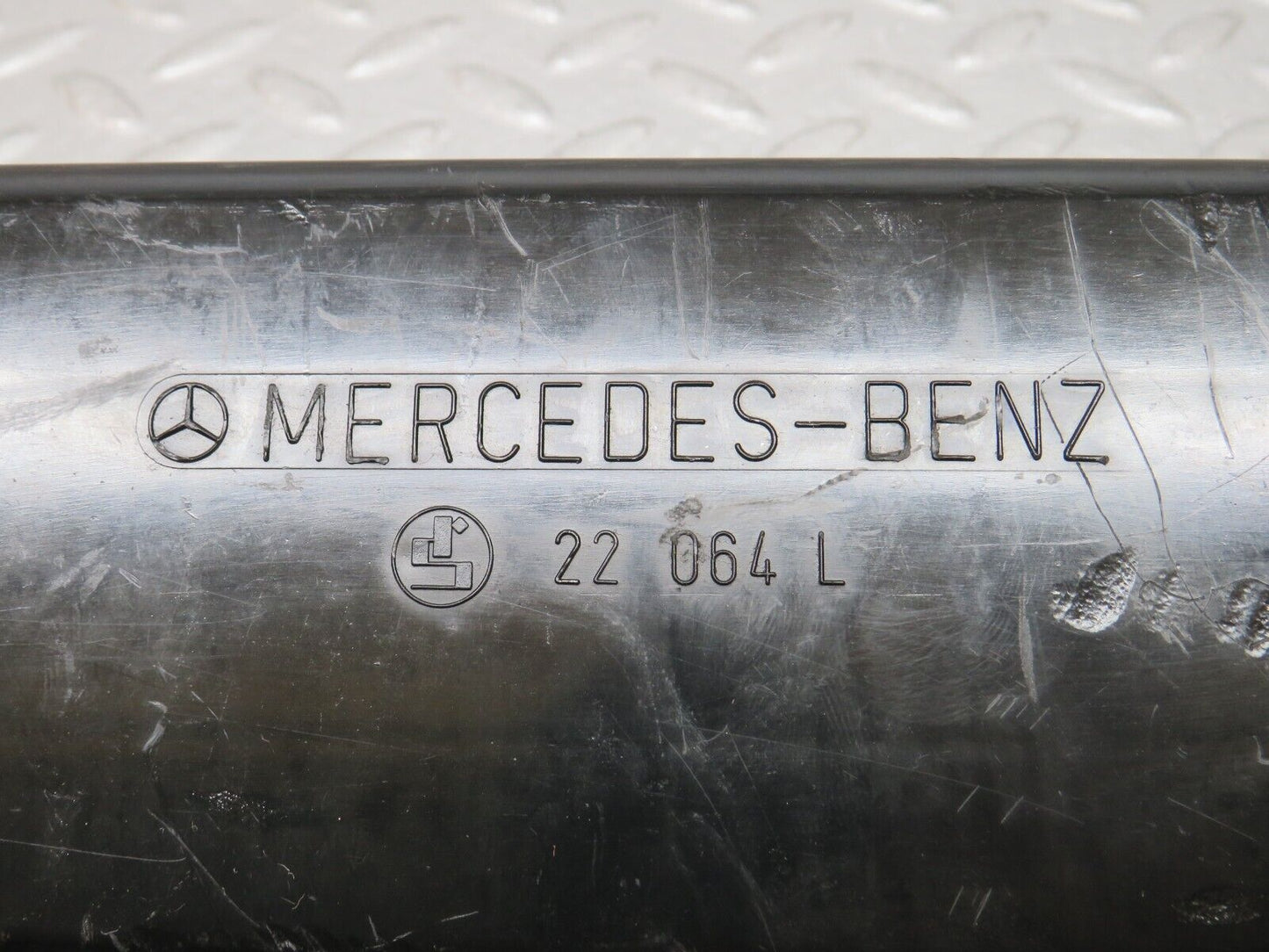 31054 Mercedes-Benz W123 200D Tail Light Bulb Holder Left Side 22064L