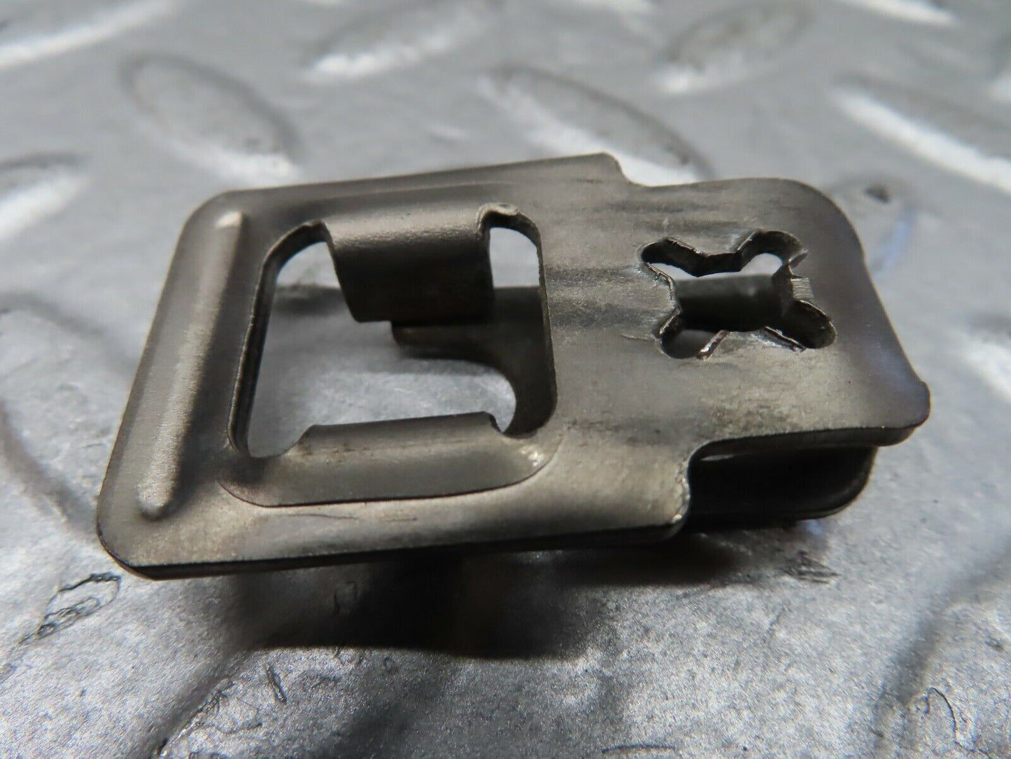 20056 Mercedes-Benz R129 300SL Coupe Fuel Injector Bracket