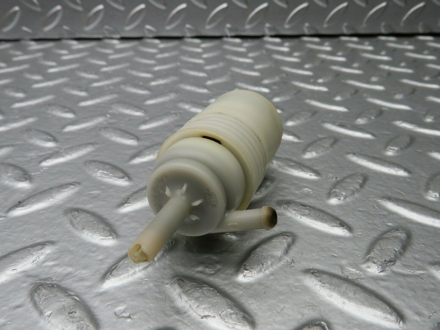 22487 Mercedes-Benz C124 E220 Coupe Windscreen Washer Pump 1248690421
