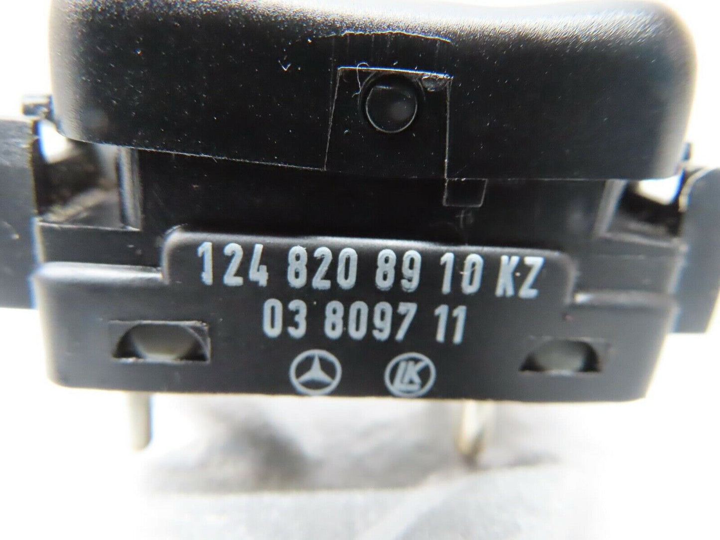 16388 Mercedes-Benz W124 260E Front Left Electric Window Switch 1248208910