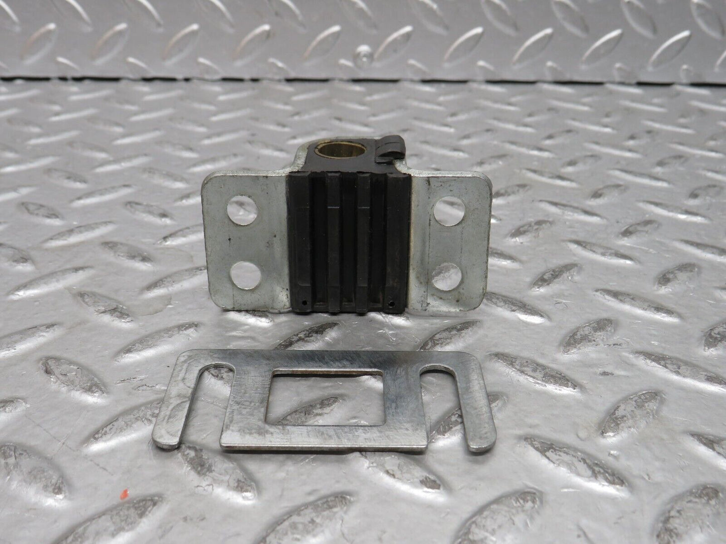 28308 Mercedes-Benz S123 240D Wagon Door Lock Latch Right