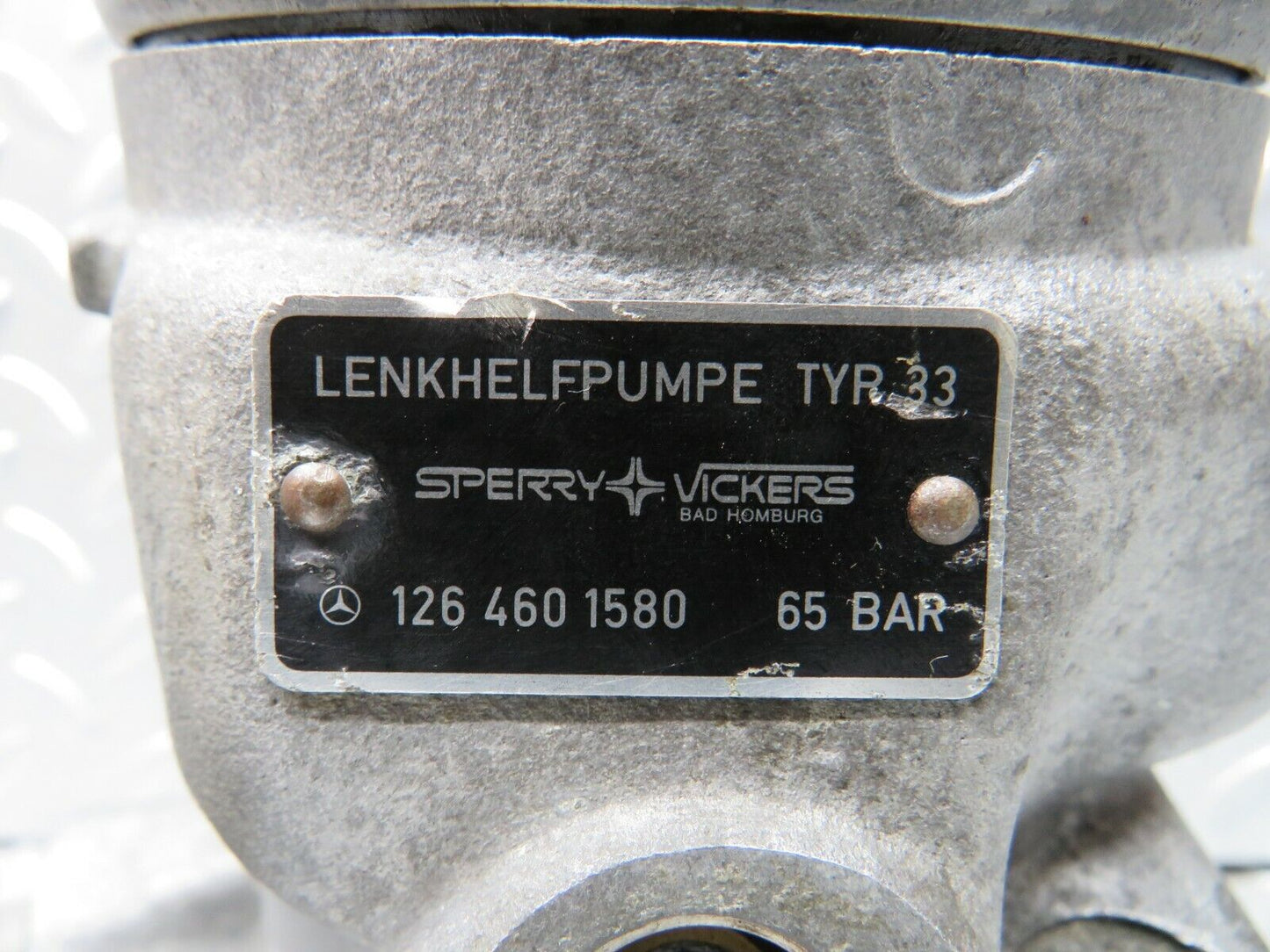 22203 Mercedes-Benz S123 280TE Wagon Power Steering Pump 1264601580