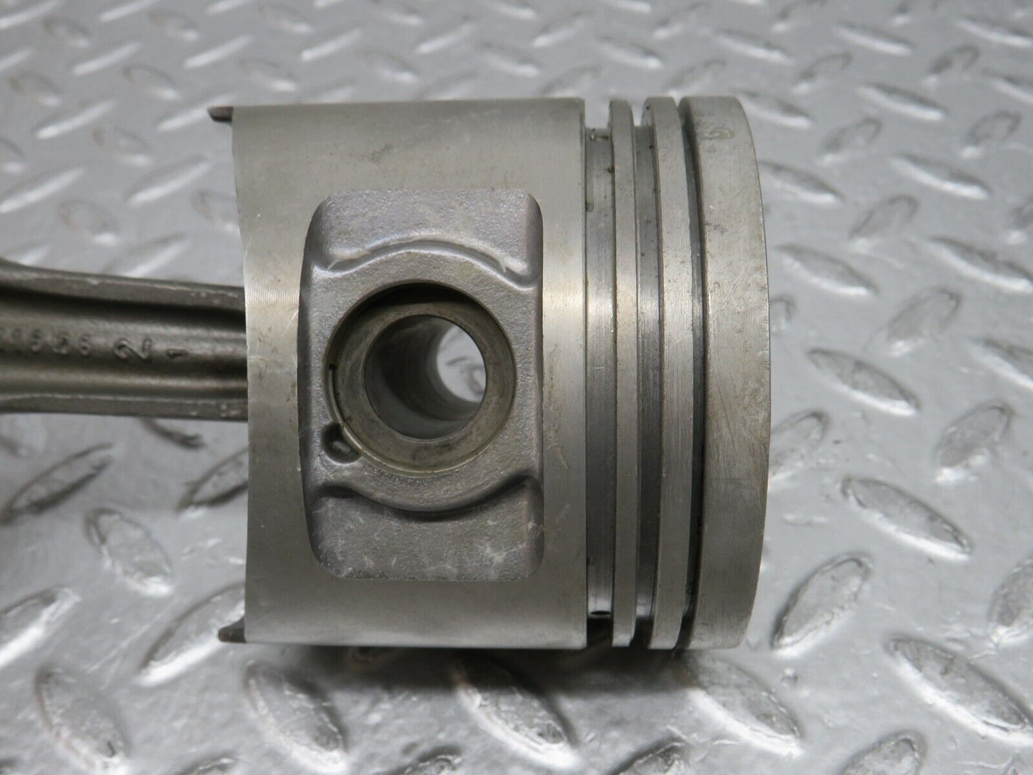 0002 Mercedes-Benz W116 350SE Piston With Connecting Rod 92.00 mm