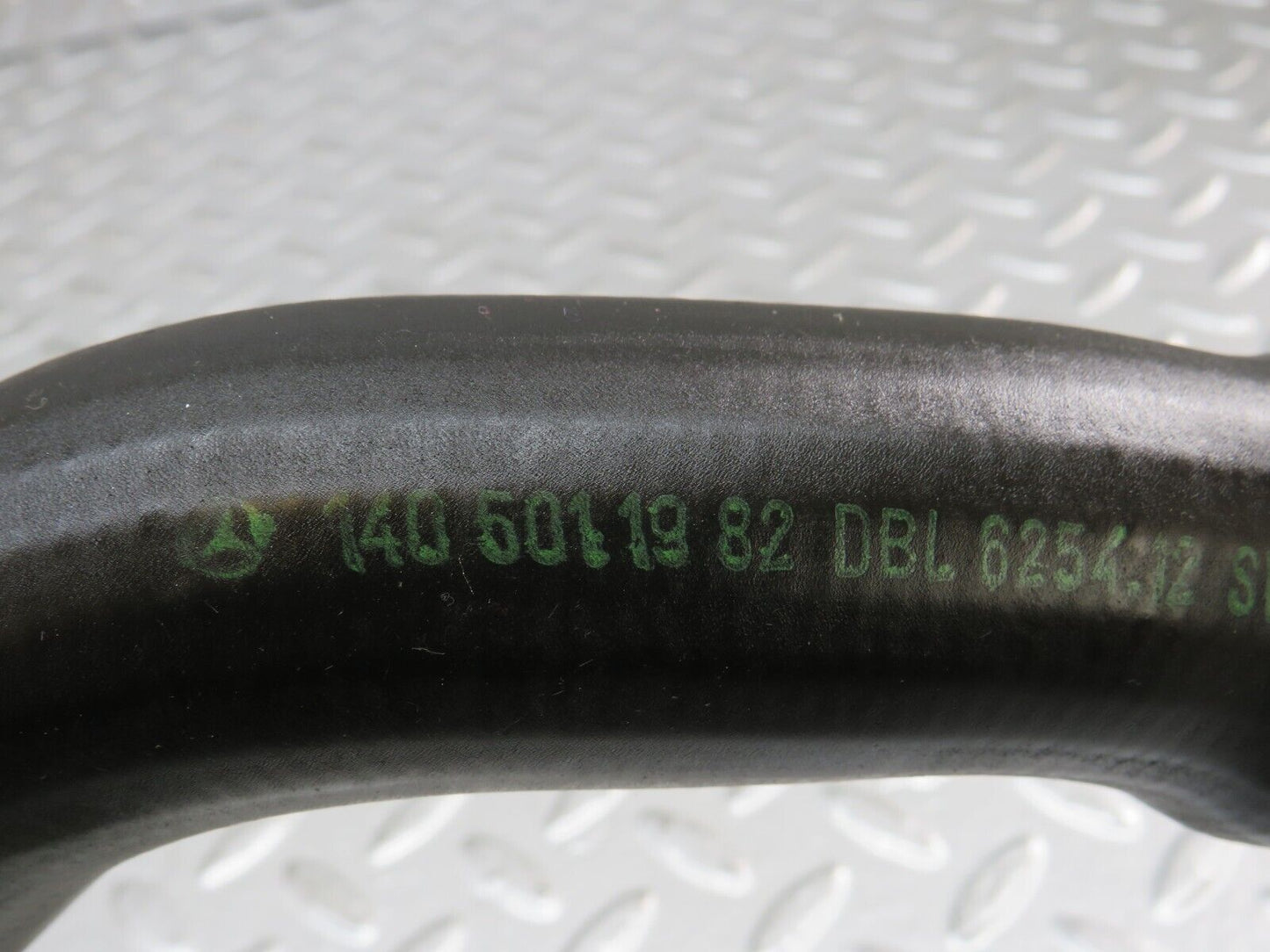 24854 Mercedes-Benz W140 S320 Radiator Hose Pipe 1405011982