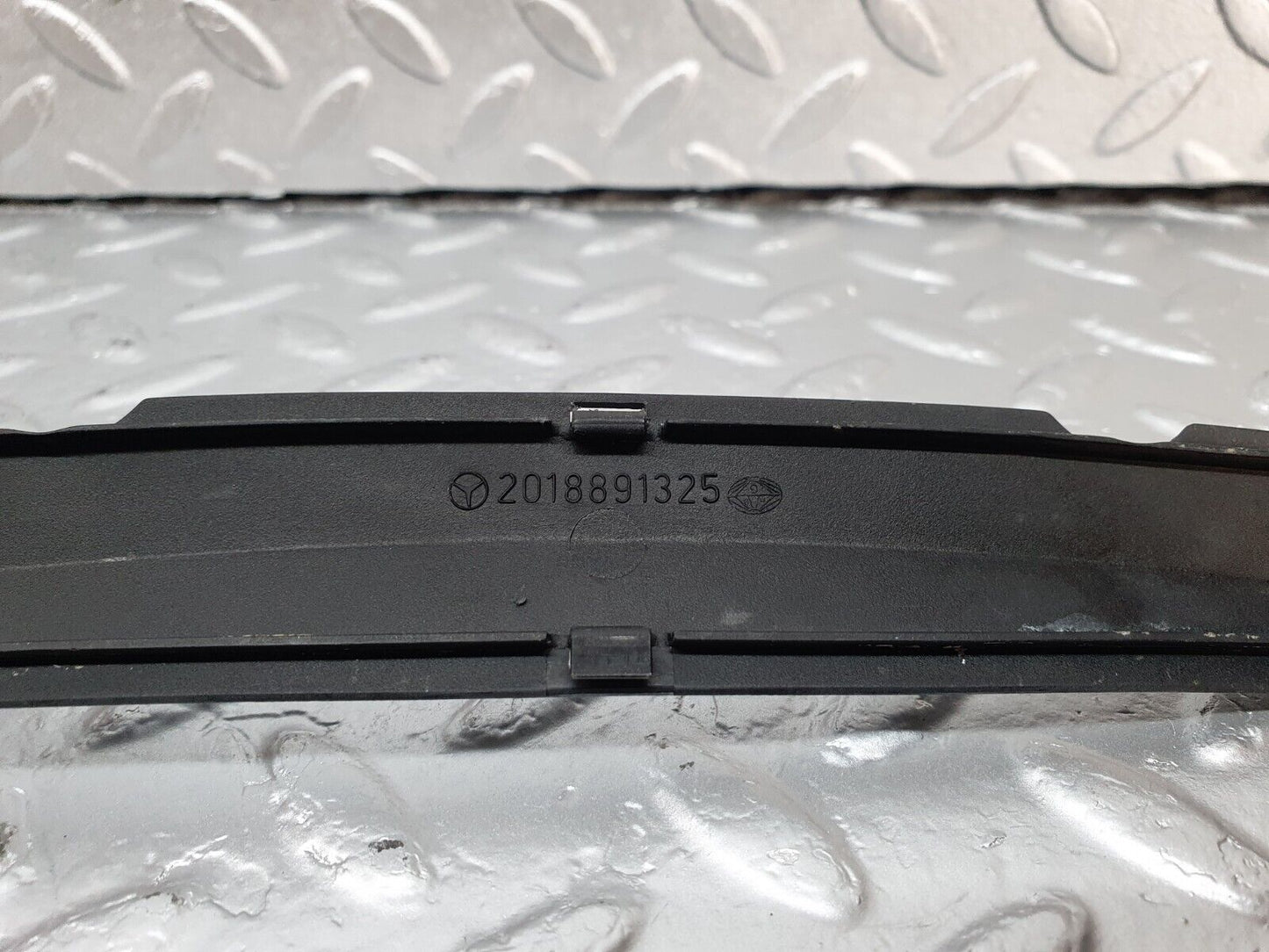 42888 Mercedes-Benz W201 190 2.0L Windscreen Washer Nozzle Cover Trim 2018891325