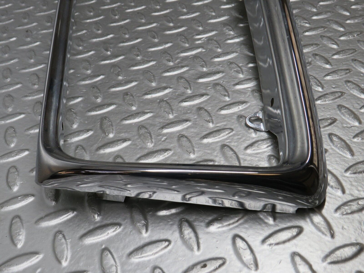32736 Mercedes-Benz R107 C107 Bonnet Grill Chrome Frame