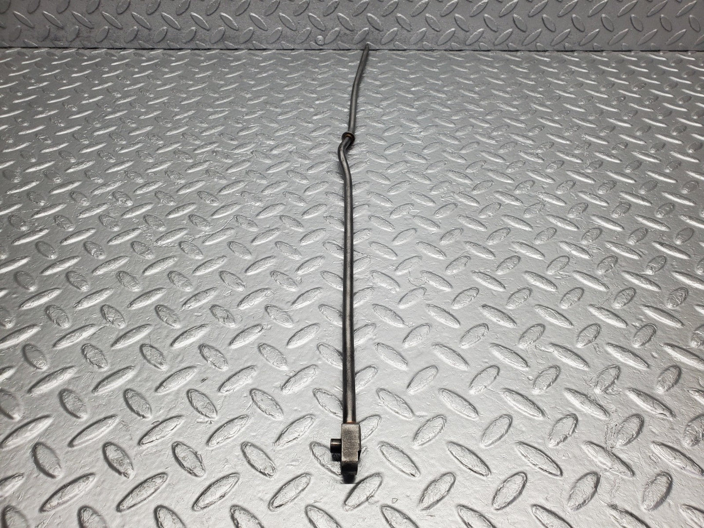 W112 camshaft oil tube used OEM