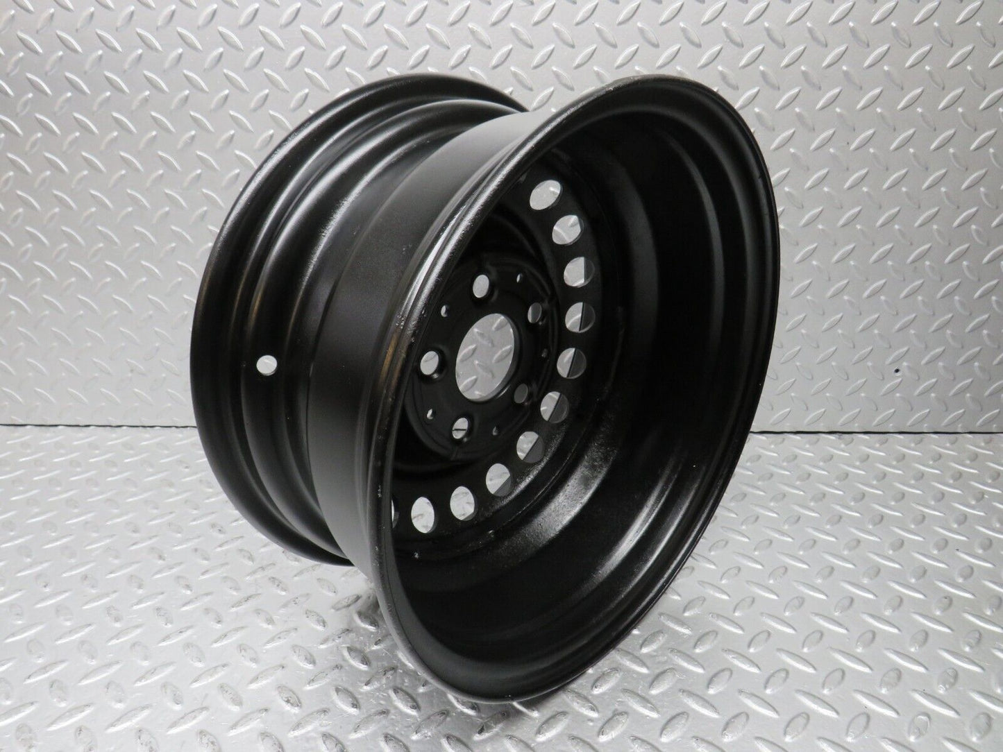 37729 Mercedes-Benz W109 300SEL Steel Wheel 6.5Jx14H2 1084000802