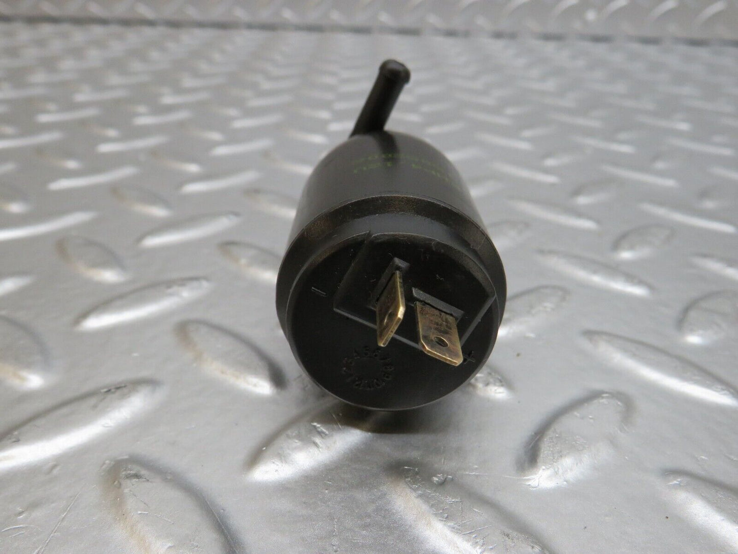 25452 Mercedes-Benz W123 200 Windscreen Washer Pump