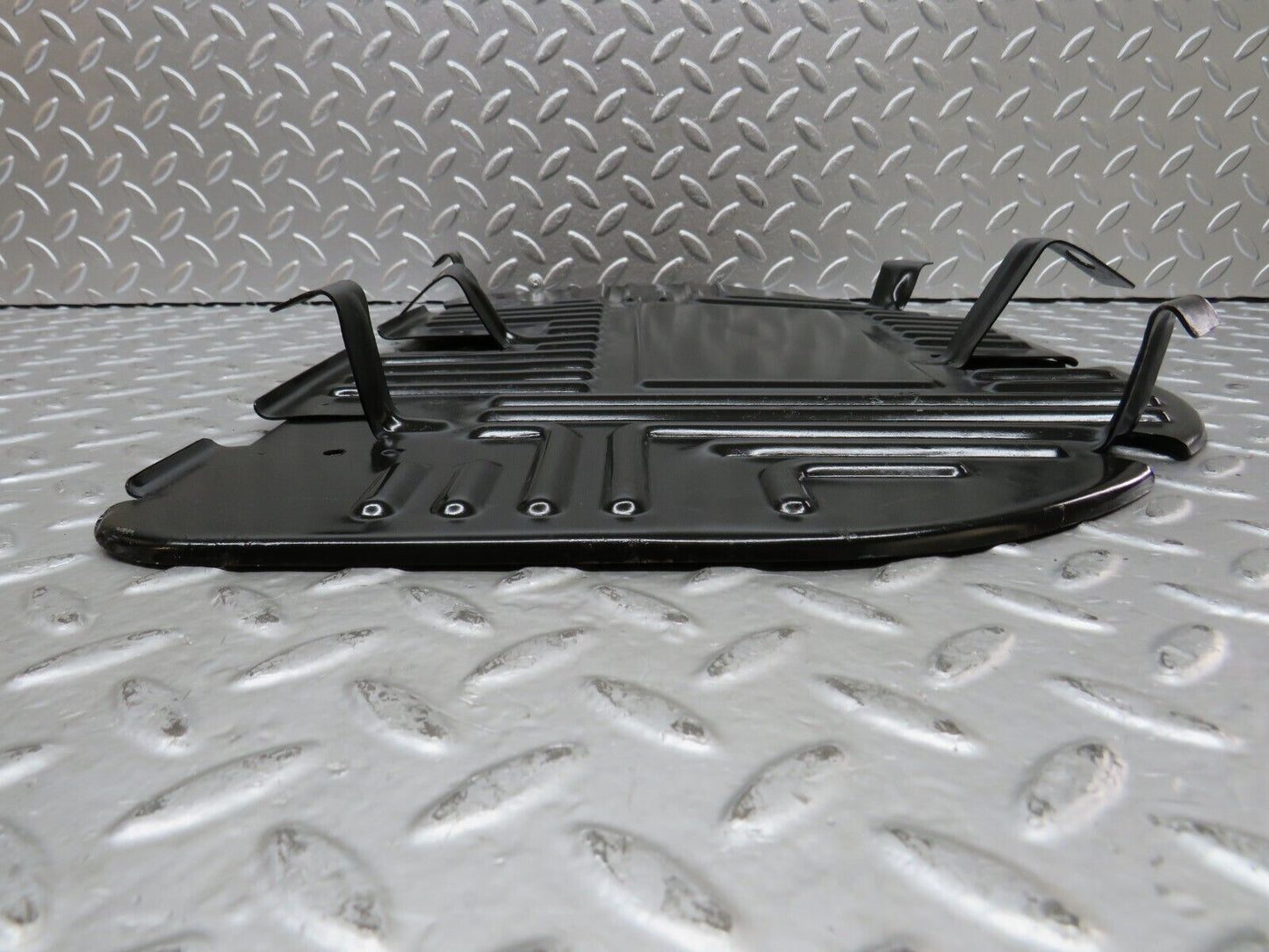 27762 Mercedes-Benz S124 300TE Wagon Front Right Floor Relay Cover 2028171320