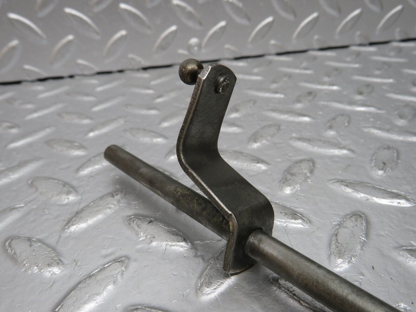 32784 Mercedes-Benz C107 R107 350 V8 Accelerator Pedal Linkage