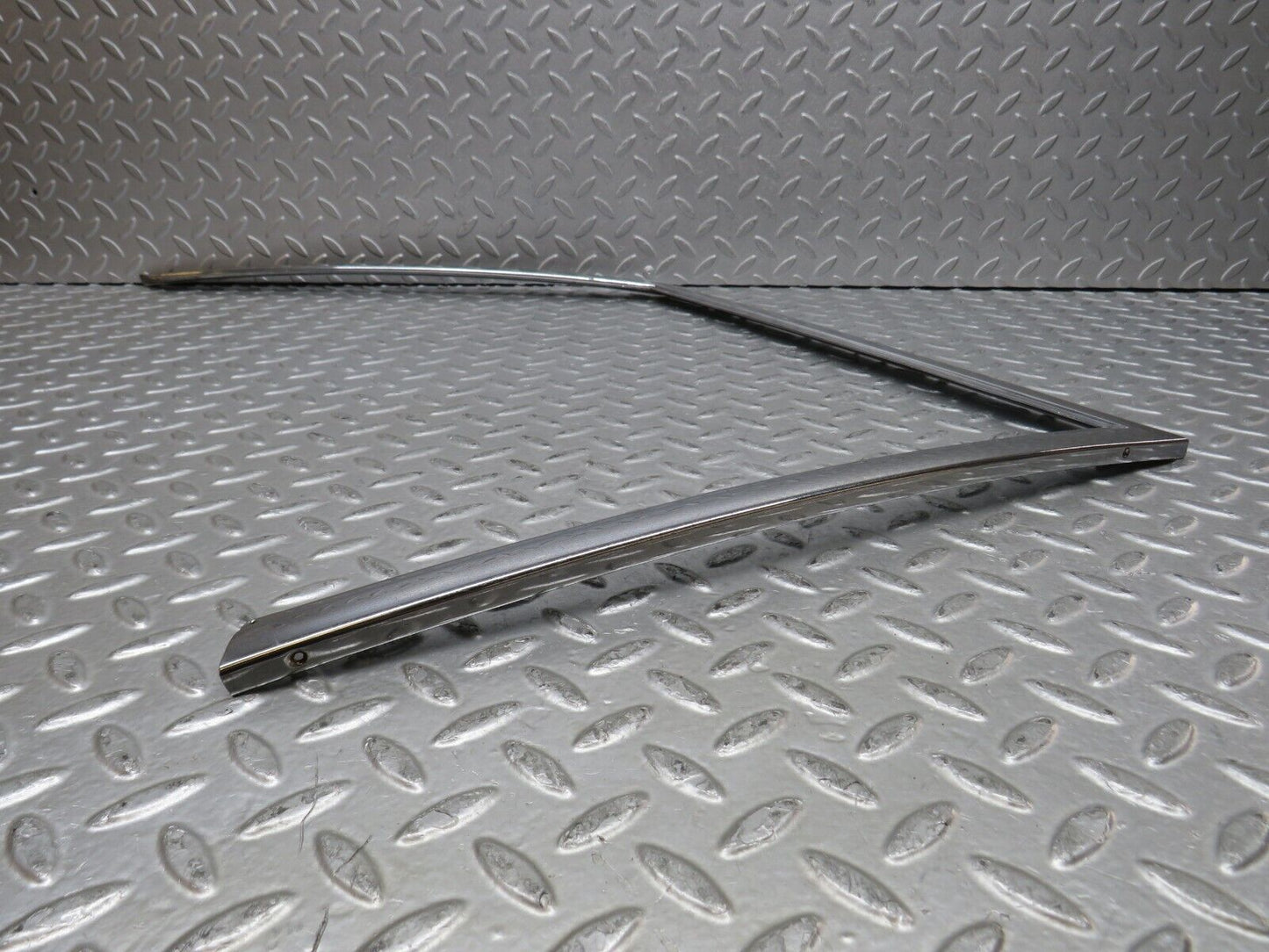 37317 Mercedes-Benz W109 300SEL Front Left Door Chrome Window Frame