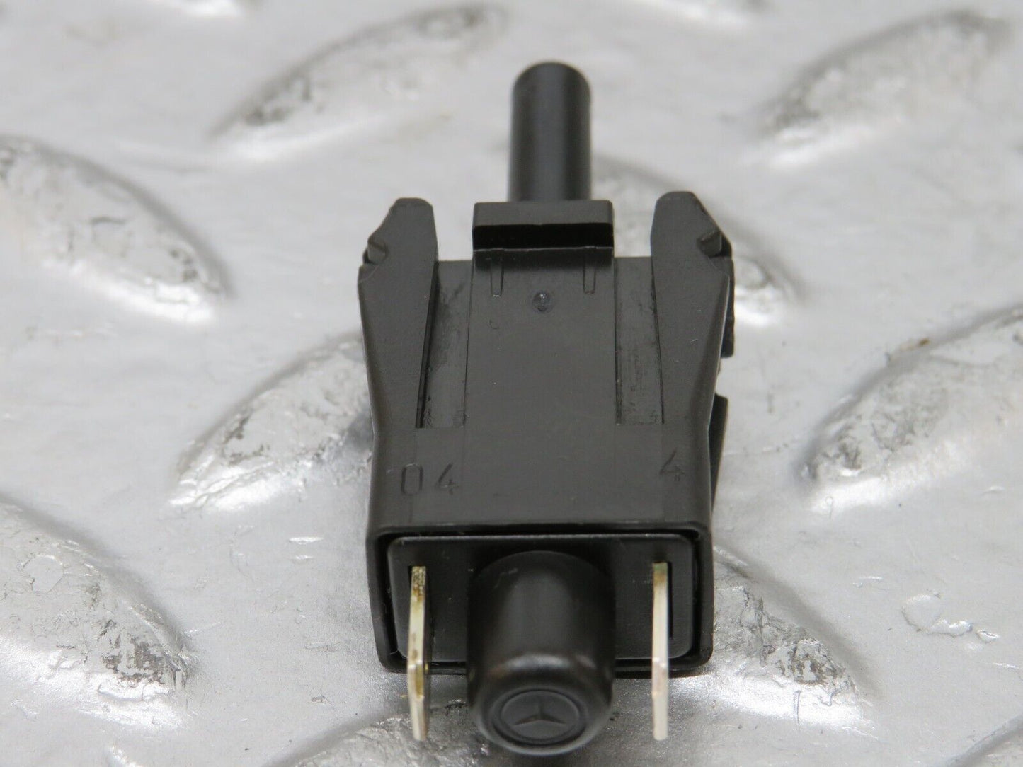 25811 Mercedes-Benz W124 280E Door Contact Switch Pair 0015458714
