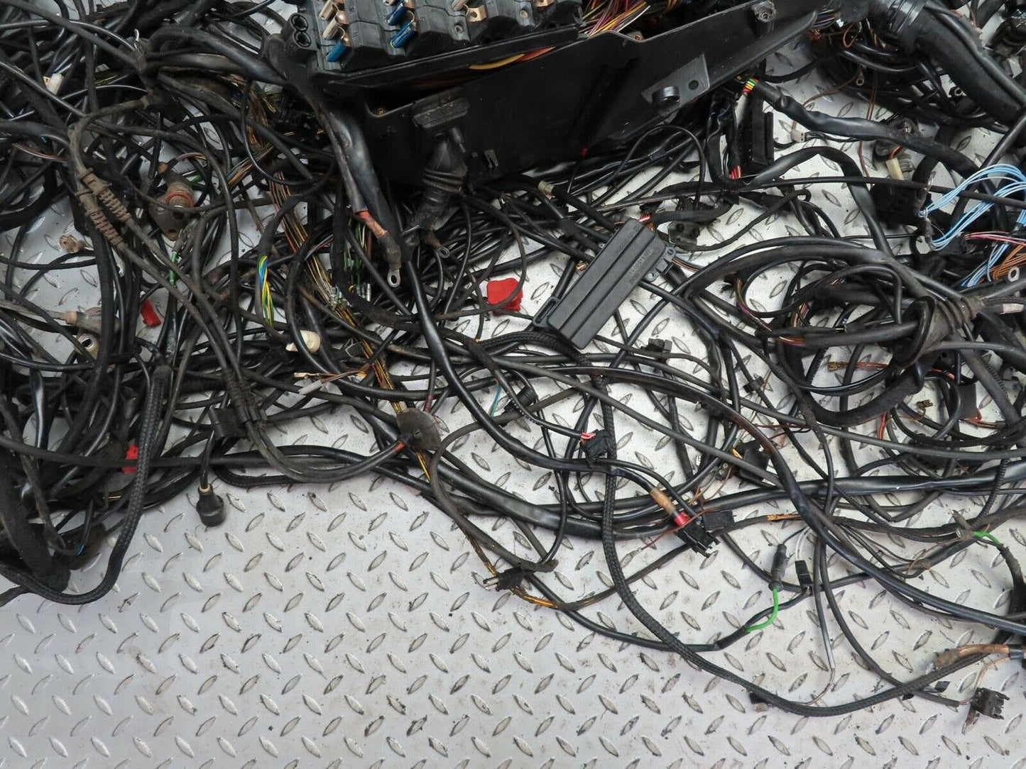 16513 Mercedes-Benz W124 260E Engine Chassis Body Wire Wiring Harness