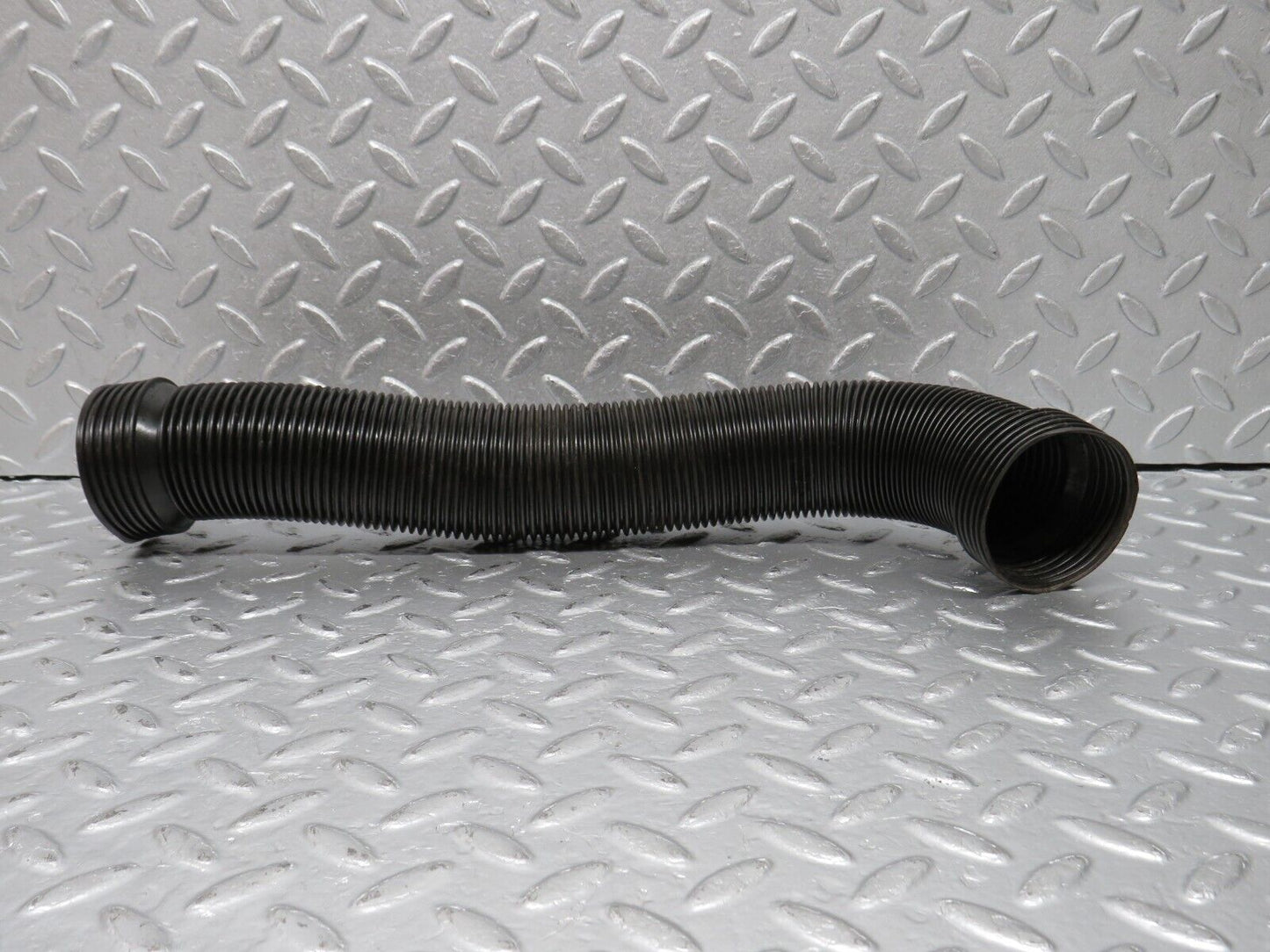 39905 Mercedes-Benz R107 350SL Air Duct Pipe Hose