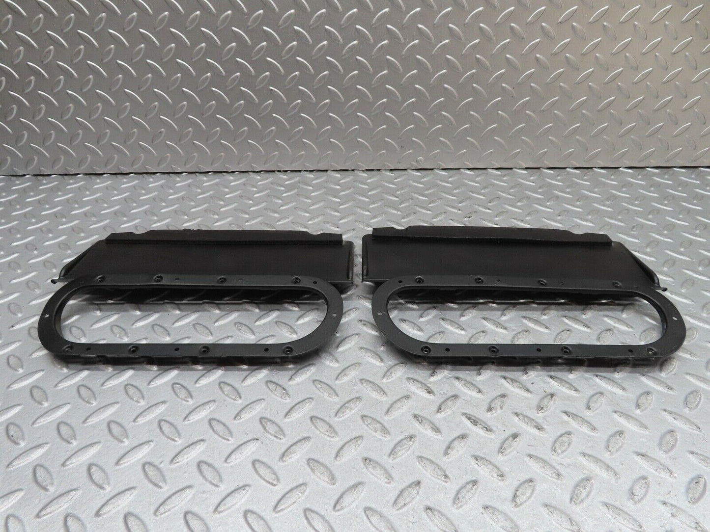 16806 Mercedes-Benz C107 380SLC Air Vent Door